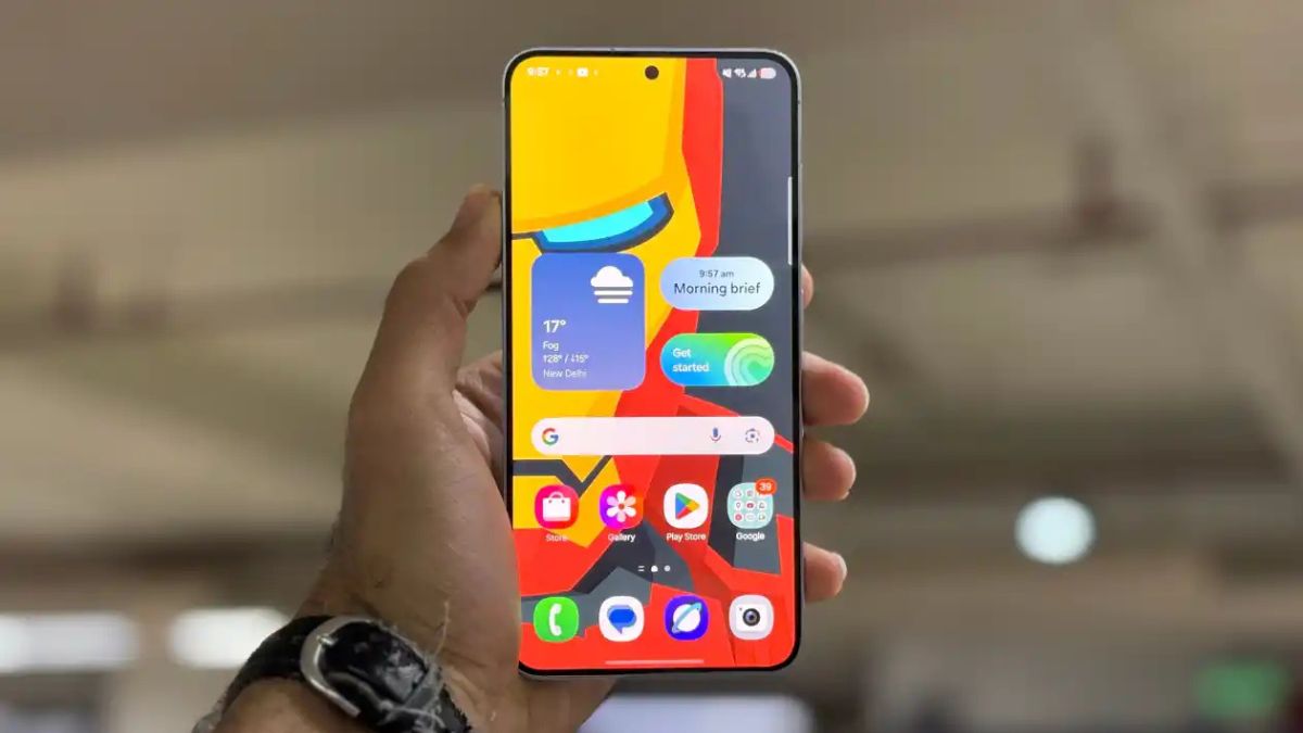 Samsung One UI 7 Update When Will Your Galaxy Phone Get Android 15 Here's What I Found Out!